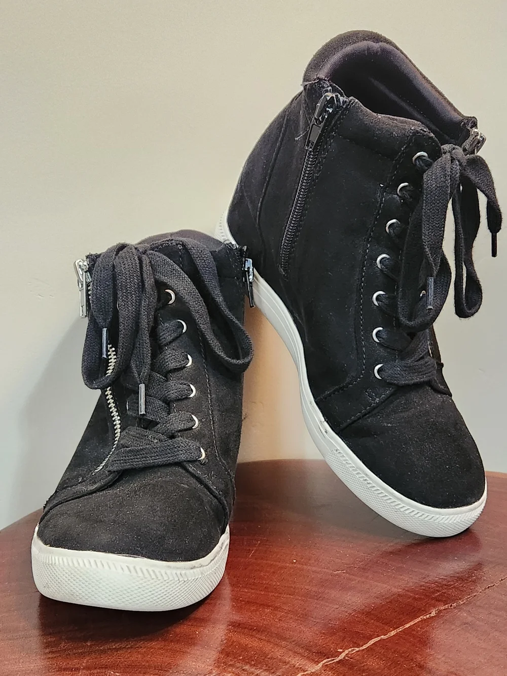 Maurices SuperCush Laney Black Lace Up Sneaker Wedge Size 7.5M